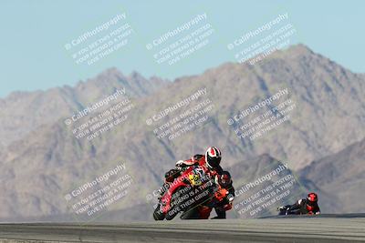 media/Dec-01-2025-Moto Forza (Mon) [[2daa91e15f]]/2-Intermediate Group/Session 4 Turn 9/